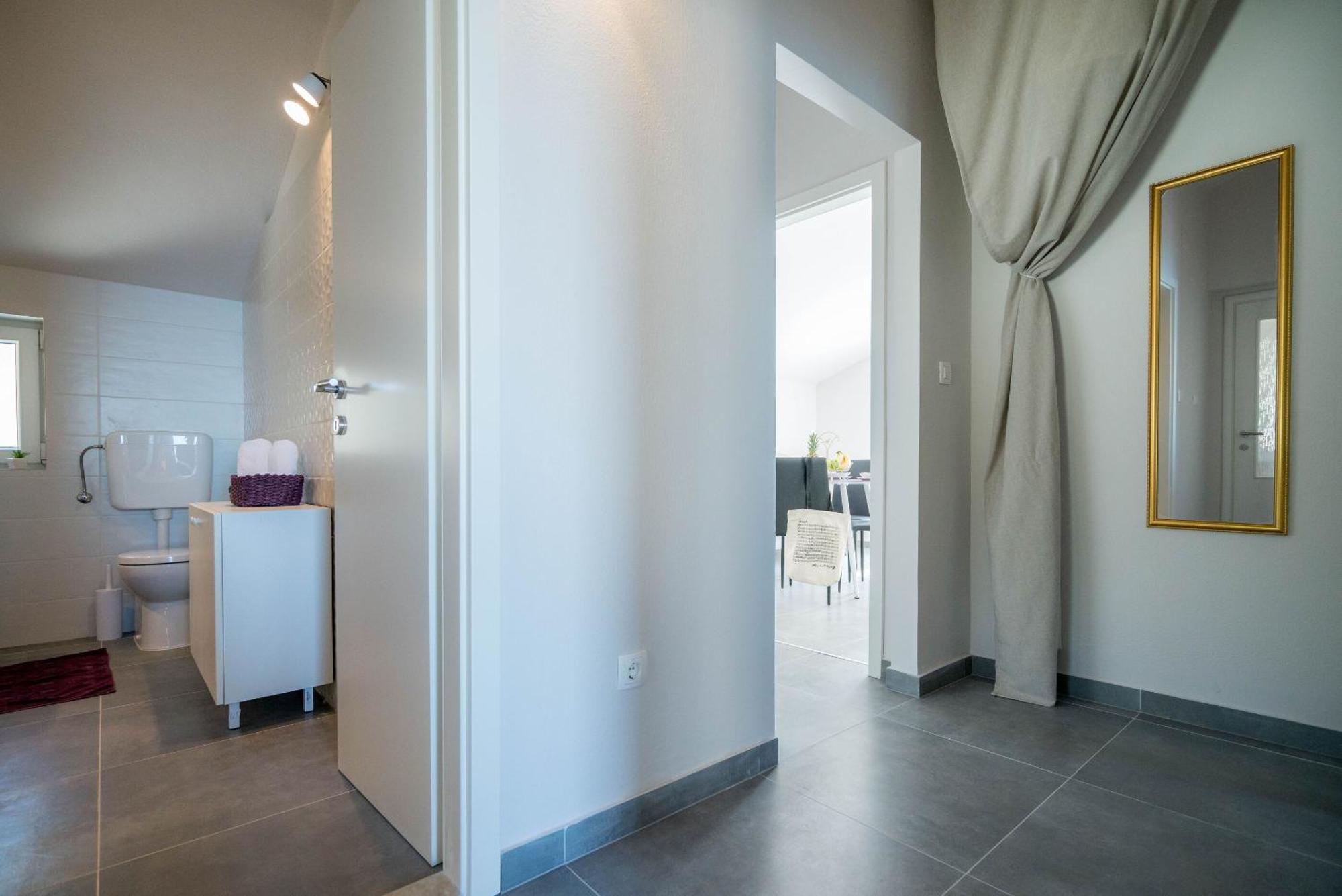 Apartments Sonata Omiš Eksteriør bilde