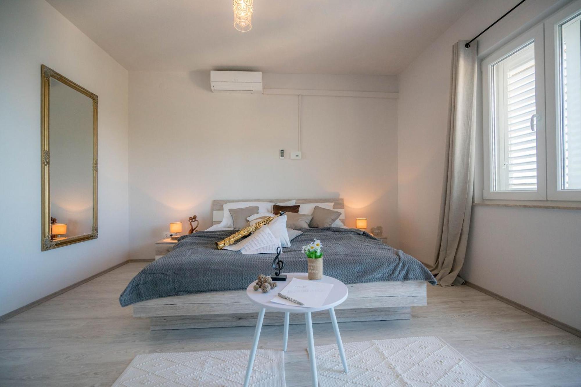 Apartments Sonata Omiš Eksteriør bilde