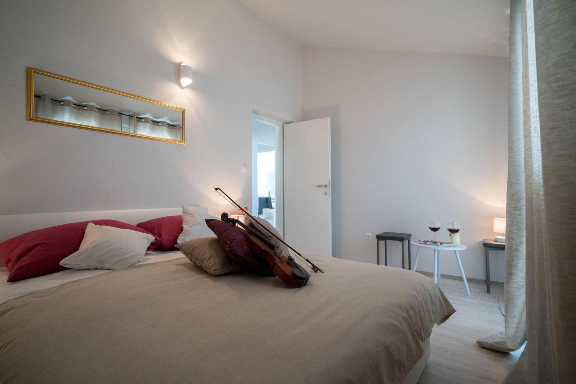 Apartments Sonata Omiš Eksteriør bilde