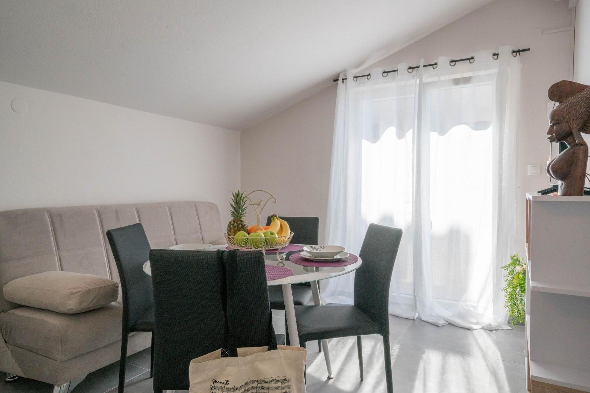 Apartments Sonata Omiš Eksteriør bilde